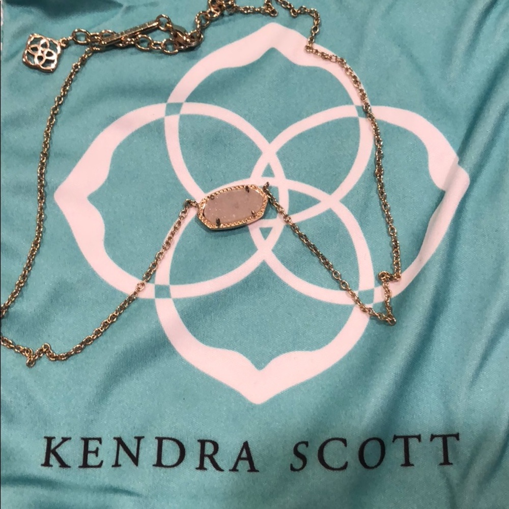 Kendra Scott Pink druzy necklace❤️😍